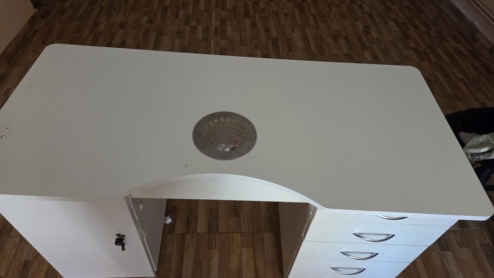 Masa manichiura perfor aspir