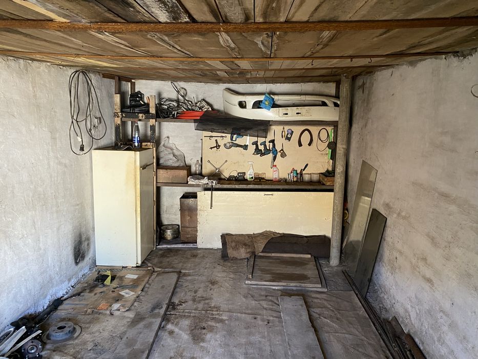 Продам гараж док есть