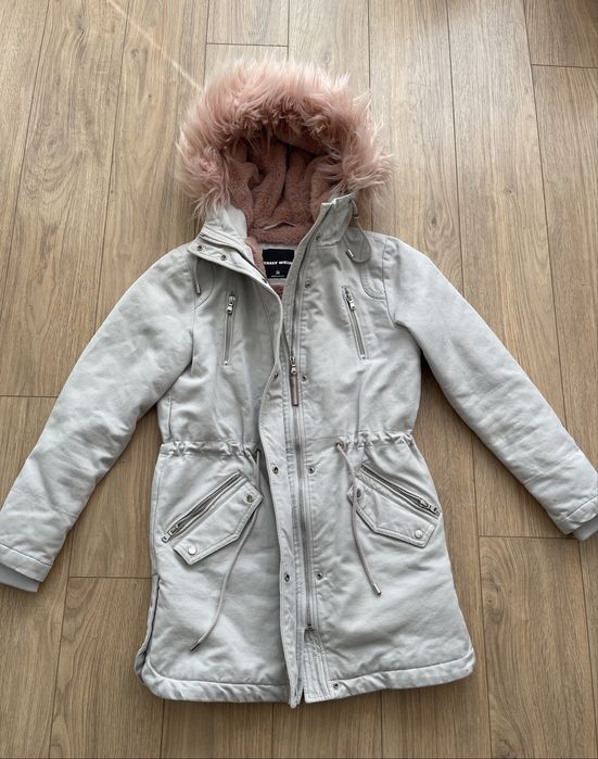 Зимно яке с пухкава качулка