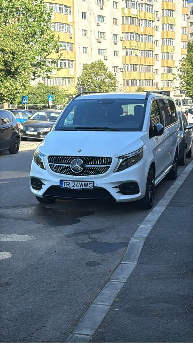 Mercedes Benz V300 ( V class )