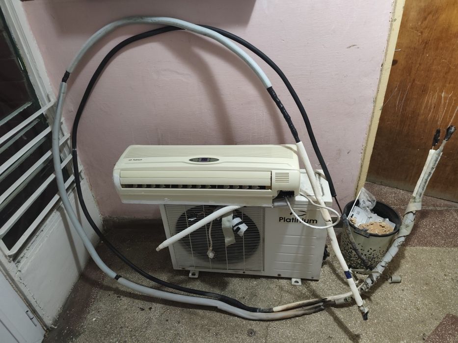 Vând clima Platinum cu accesorii incluse , în stare perfecta de funcționare !