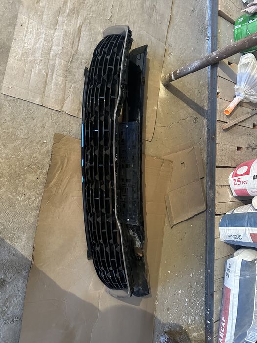 соренто 25 год бампер с решеткой