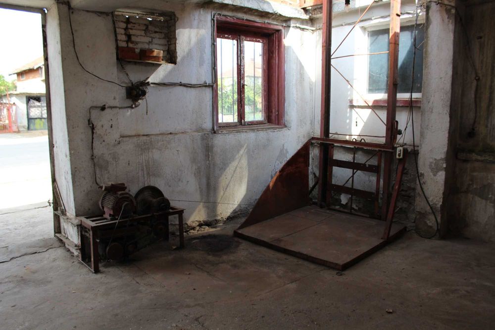 Продава се Къща в Сунгурларе - 343 кв.м за 88 €/кв.м - Снимка #2