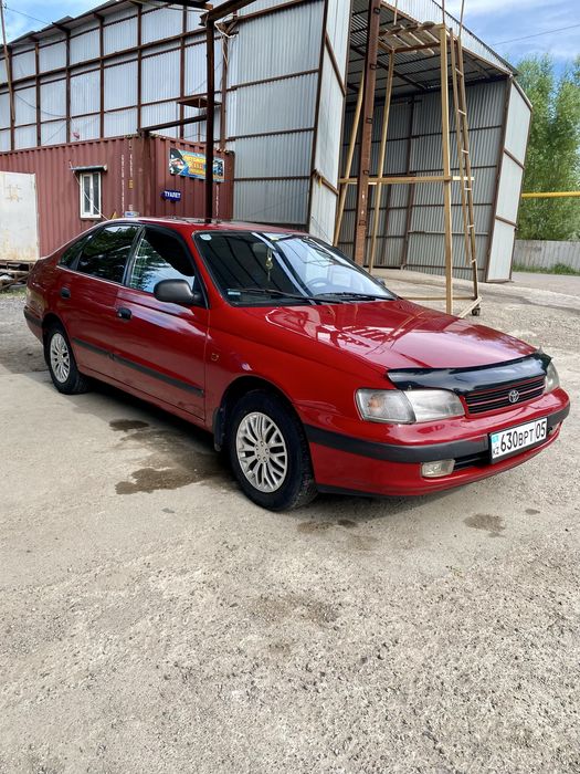 Продам автомобиль Toyota Carina E