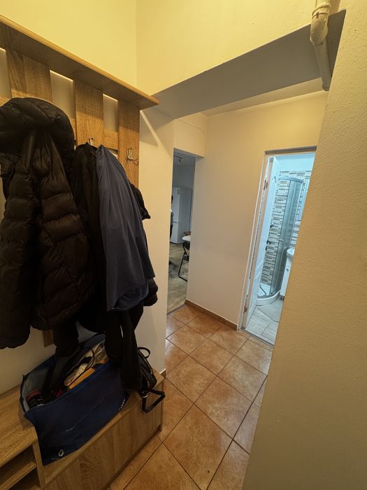 Inchiriez apartament 2 camere
