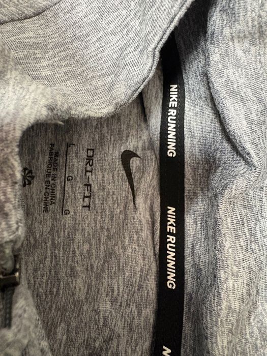 Спортна Блуза Nike в перфектно състояние