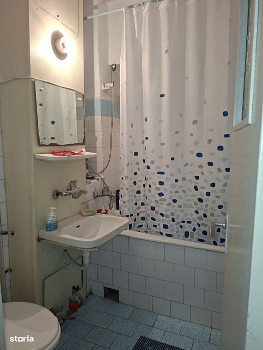 Apartament 4 camere Rovine
