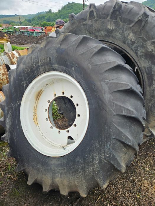 Janta tractor Zimbru 2200 cu sau fara anvelopa 23.1R30