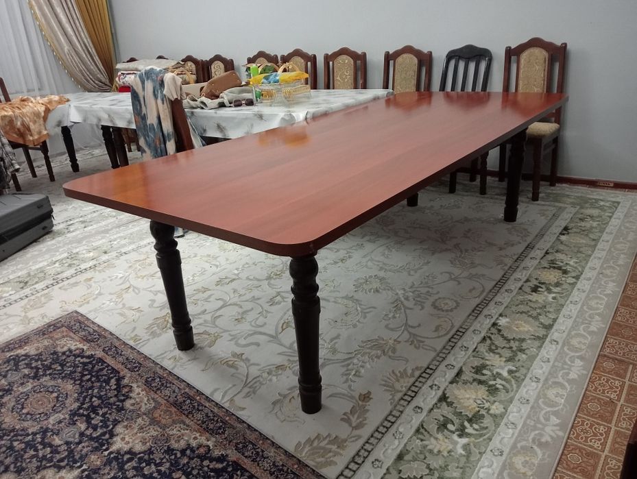 Продам почти новый стол