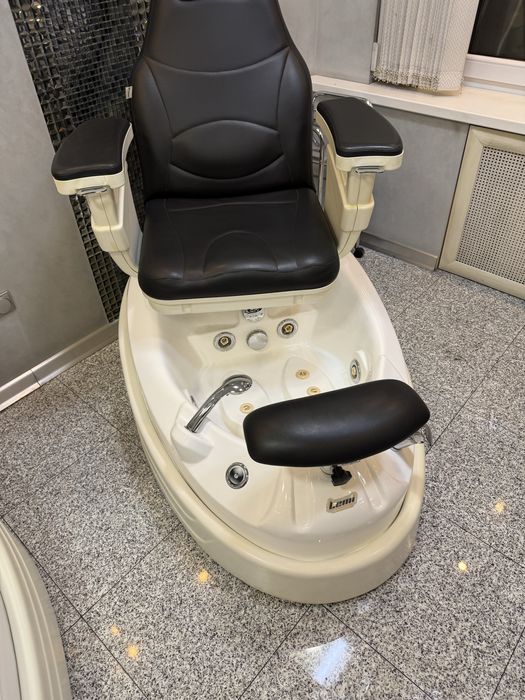 Педикюрное кресло