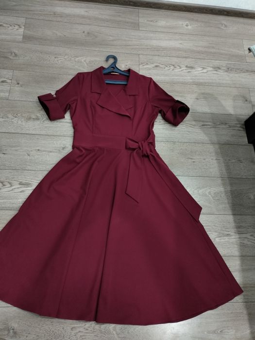 Продам бордовое платье