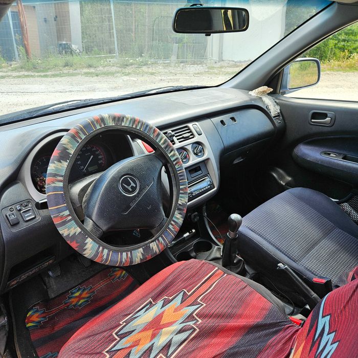 Honda Hr-v 2004 Перфектна с висок клас чисто нови зимни гуми