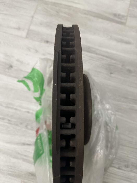 Discuri frana fata bmw g30 originale