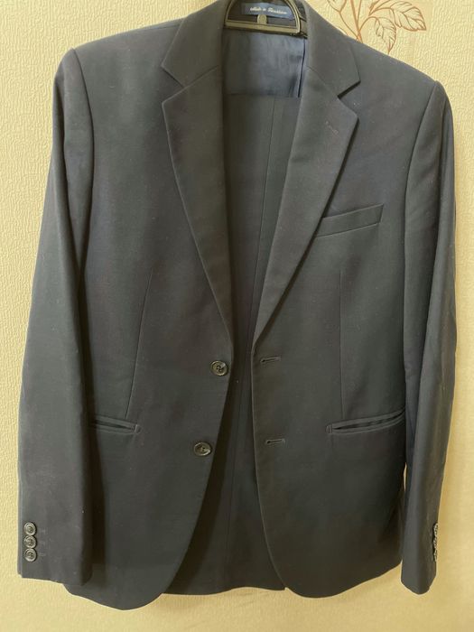 Продам костюмы (двойки)