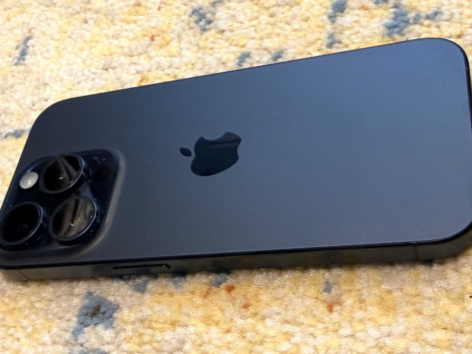 Продавам APPLE IPHONE 15 PRO 256GB BLUE TITANIUM, 48mp+12mp+12mp