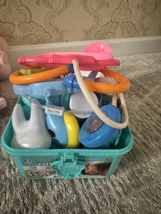 Продам игрушки детские. За все 7000