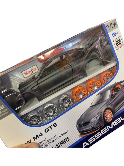 Maisto BMW M4 GTS Assembly line