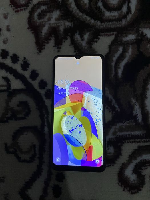 Samsun A12 holati yaxshi