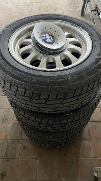 Продам диски с резиной на бмв