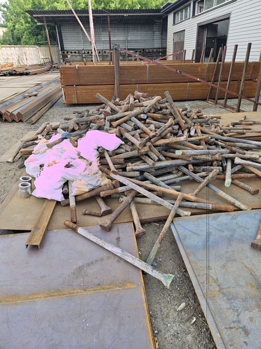 Анкерные болты шпильки