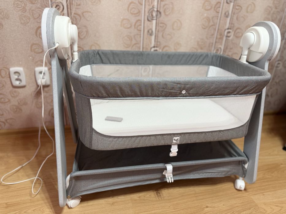 Продам манеж новый 15000