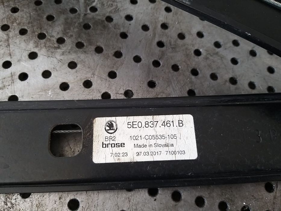 Macara geam electric stanga fata skoda octavia 3 5e 5e0837461b