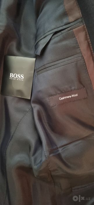 Boss костюмы и пальто шерстяной  оба новые на размер м  с Германии