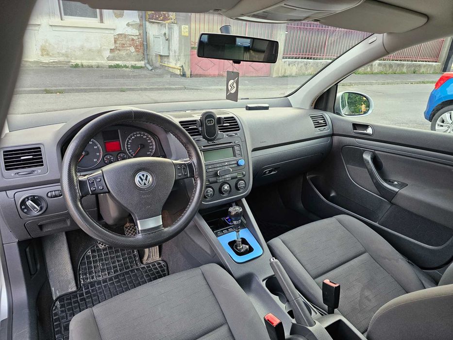 VW Golf 5 (2005) 1.6MPi 261261km