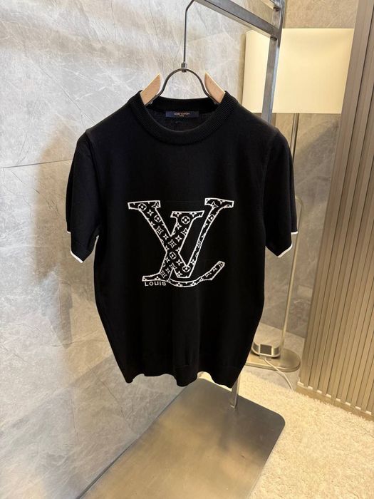 Мъжки тениски различни модели