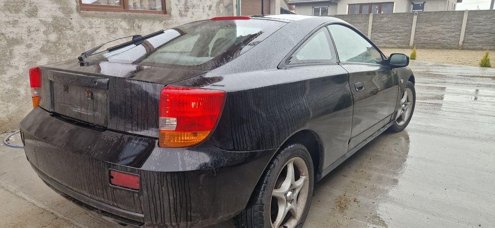 Vand Toyota fără schimburi sau variante