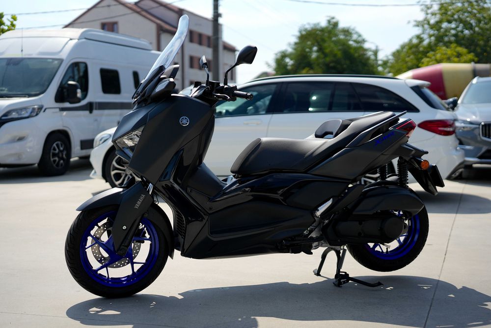 Yamaha XMAX 125 – 2025 - Negru mat