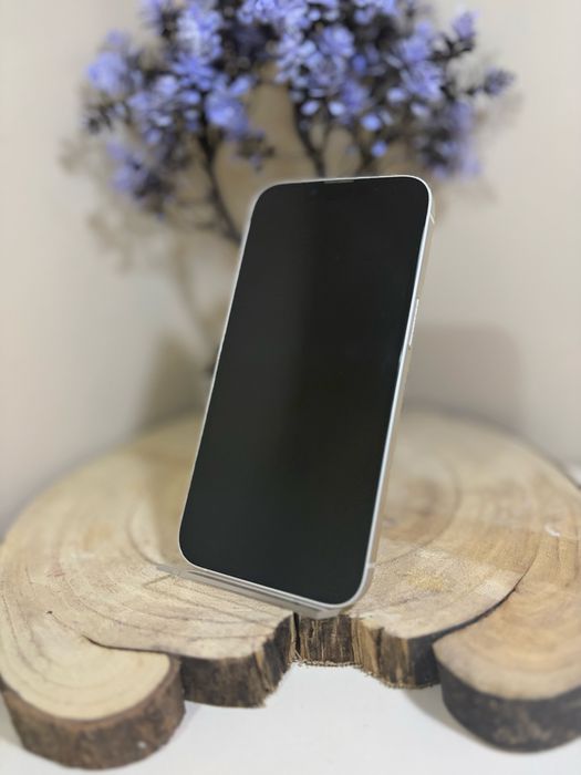 iPhone 13 128GB White | ПЪЛЕН КОМПЛЕКТ | КАТО НОВ + Кейс и Протектор