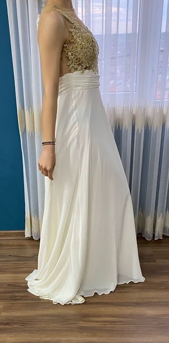 Официална бяла рокля