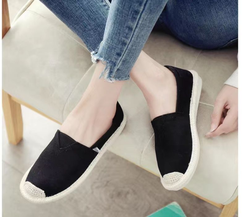 Женская обувь 39 размер маломерка