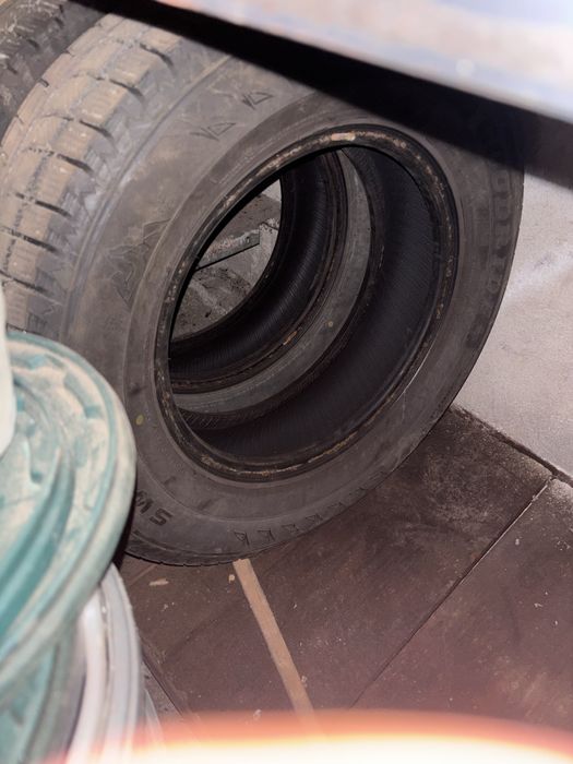 Четири зимни гуми 205/70 R15 GOODRIDE