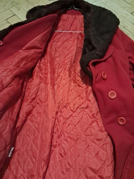 Дамско червено палто