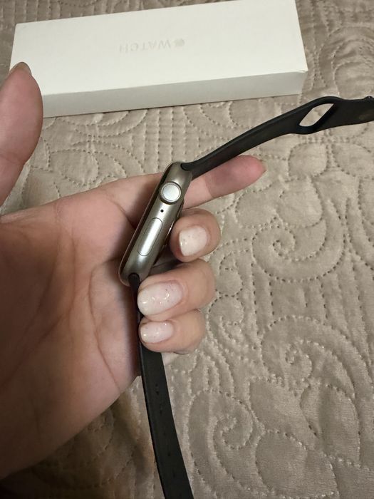 Vand Apple Watch 11 , model GPS , ca si nou
