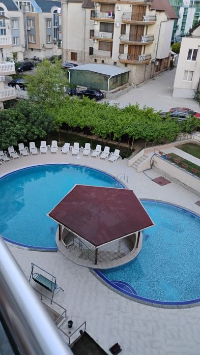 Предлагам апартамент в Приморско на сто м. от северен централен плаж.