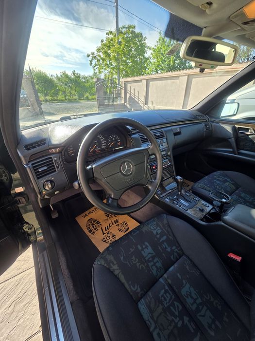 Mercedea w210 3.2 benzina vehicul istoric