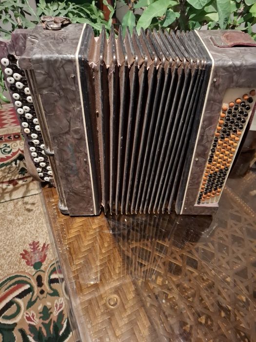 Продам Баян в хорошем состоянии. Полтава.