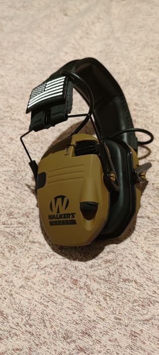 Белсенді құлаққаптар/активные наушники.