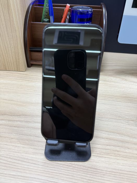 15 pro 256gb 87 %  700$