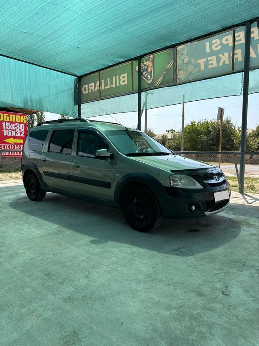 Lada Largus Yil 2014