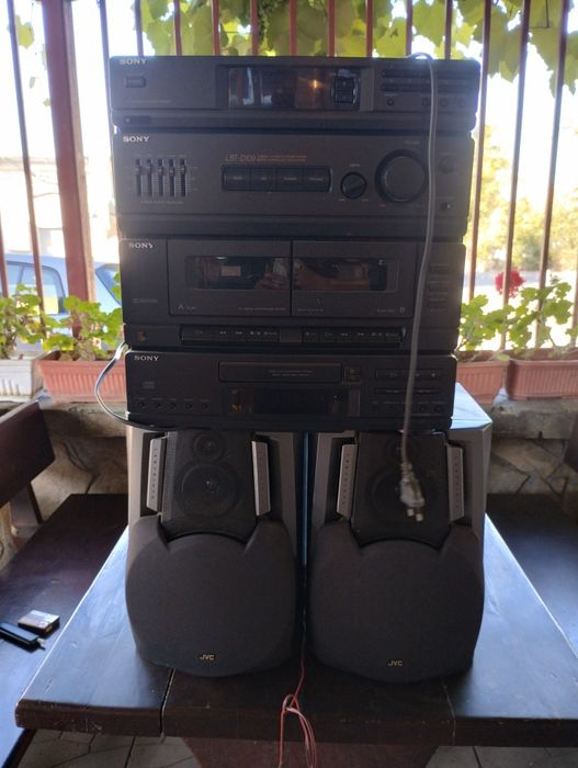 Уредба Sony LBT-D109 + 2бр. колони JVC SP-D452
