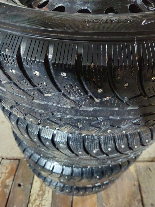 Продам зимнию резину с дисками