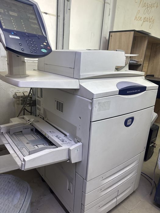 Мфу Xerox dc 242 срочно продам