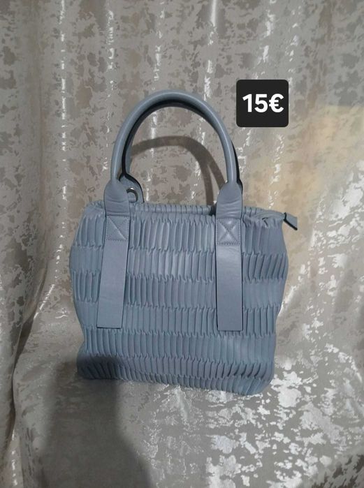 Дамски чанти и ранички!