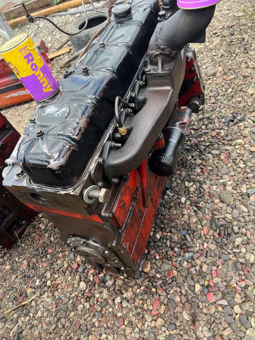 Motor International 1065 si IHC 956 - pentru piese