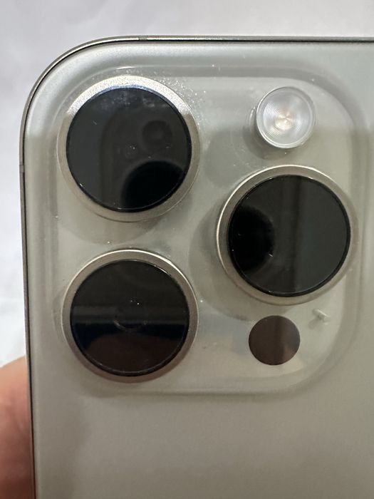 Продам iphone 16 pro e sim 128gb titan natural