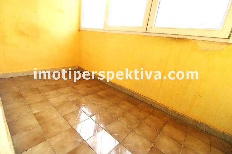 Продава се Тристаен апартамент в Пловдив, Кючук Париж - 88 кв.м за 719 €/кв.м - Снимка #13